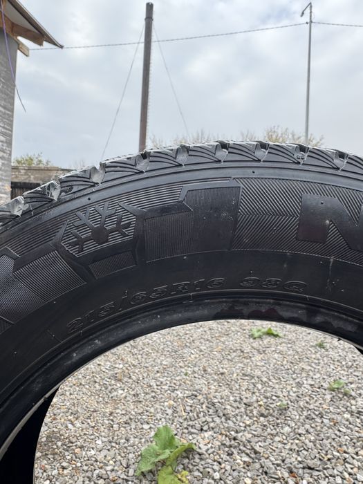 Зимня резина r16 215/65