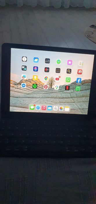 Ipad pro 9.7  +tastatura smart