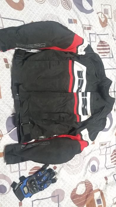 Продам мотоэкипировку
