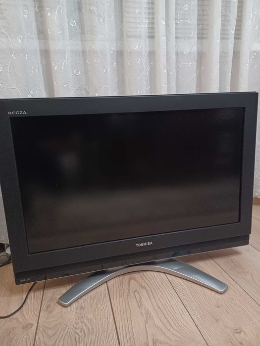 Телевизор Toshiba 32 инча (Използван)