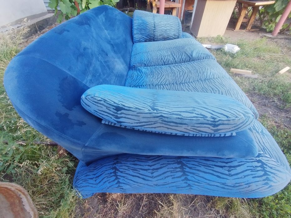 Продам Диван и Кресло