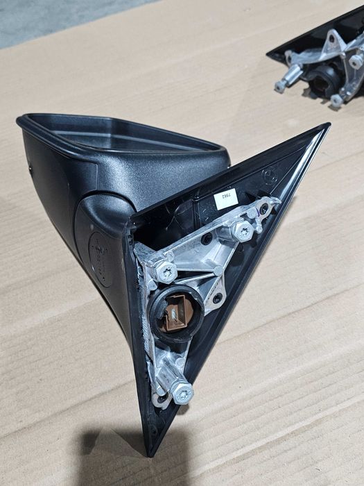 Огледала с камери за BMW F30