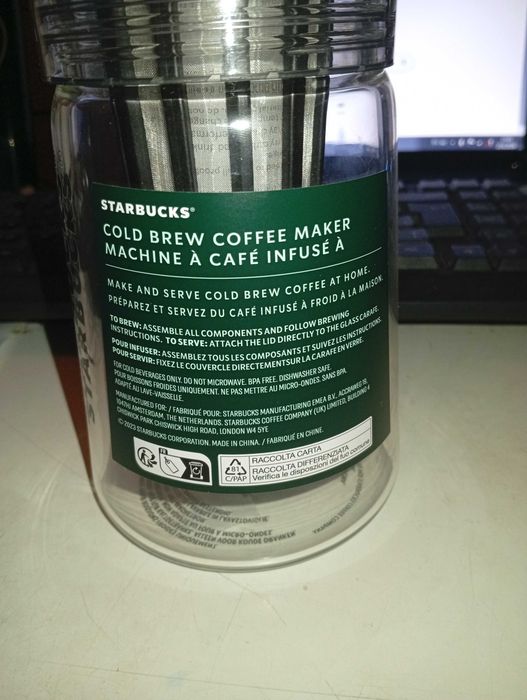 STARBUCKS Cold Brew Coffee Maker / recipient 710 ml pentru prepararea cafelei reci , 100% Original , Nou fara cutie .