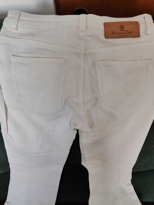 Vând jeansi albi massimo dutti