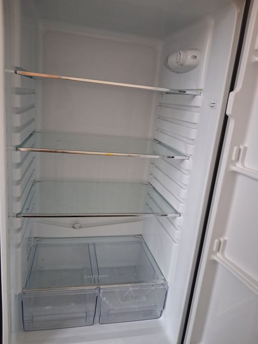 Продаётся Холодильник Shivaki