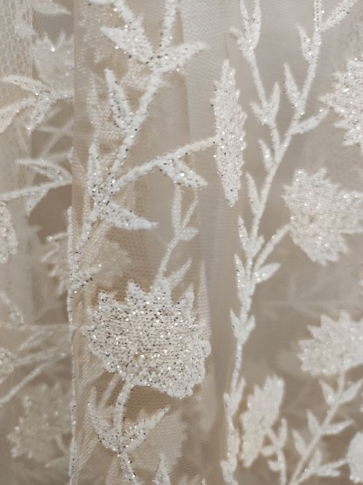 Невероятна рокля