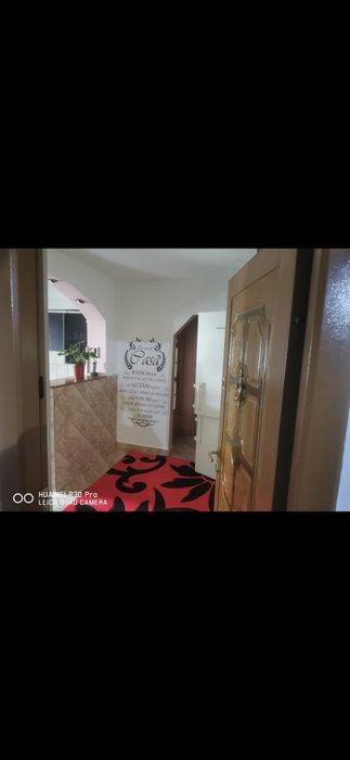 Inchiriez apartament 2 cam