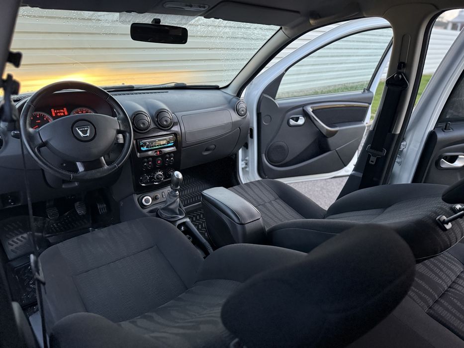 DACIA Duster 2010 — imagine 4