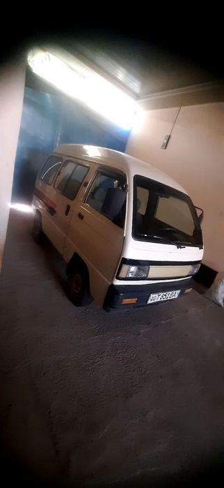 Damad sotiladi. Yili 1997 yil