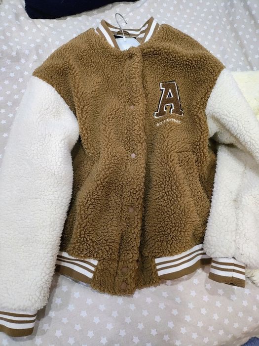 Нов дамски спортен бомбър WAIKIKI