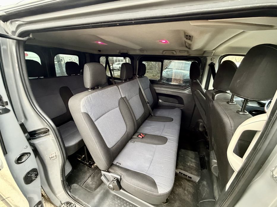 • Inchirieri Auto 8+1 / Duba de inchiriat /  • Dube si autoturisme !