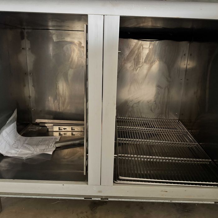 Masa frigorifica refrigerare cu salatiera