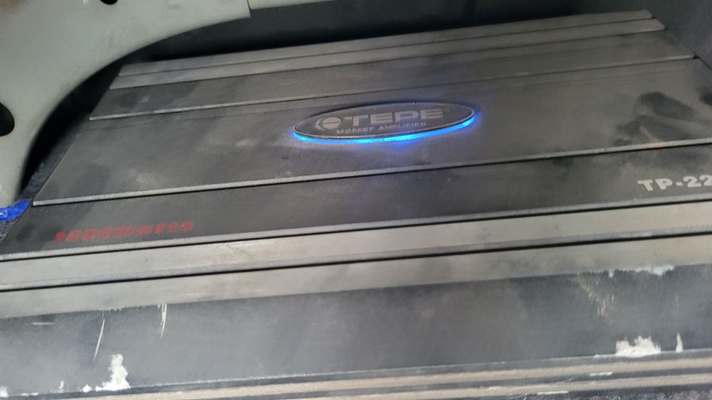 Продам сабуфер с усилетелим