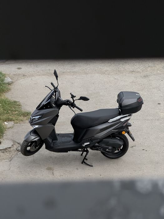 Скутер каска в подарок