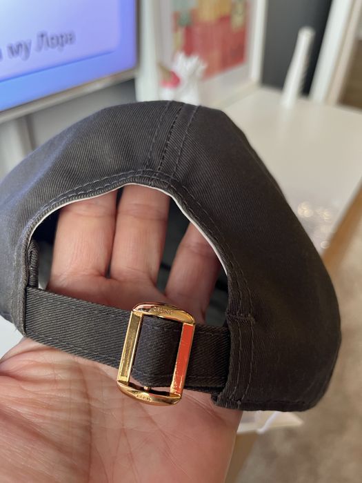 Шапса с козирка нова