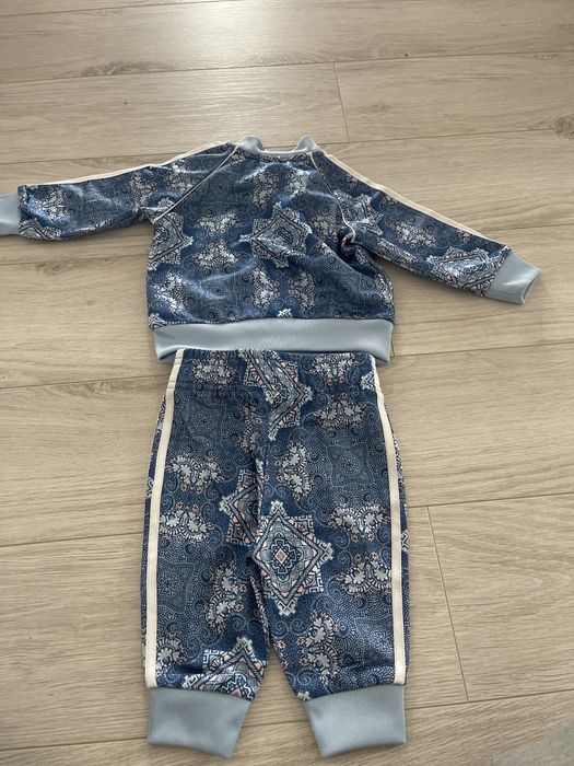 Compleu Adidas bebelusi