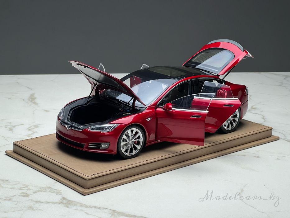 1:18 Tesla Model s Коллекционная модель