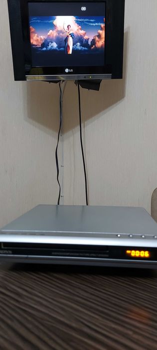 DVD проигрыватель компактный