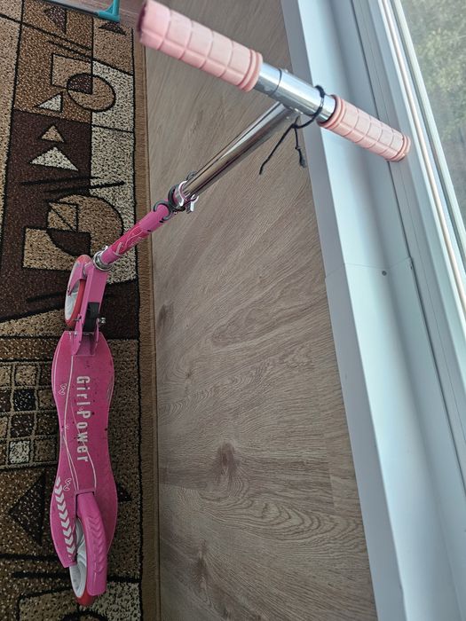 Продам самокат детский