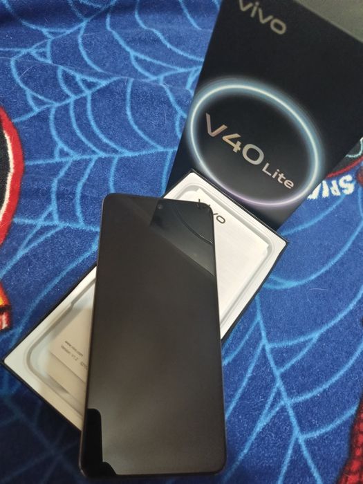 Продам vivo v40 lite