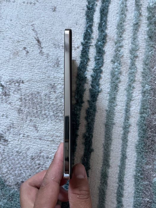 Продаю телефон Vivo V40 Lite