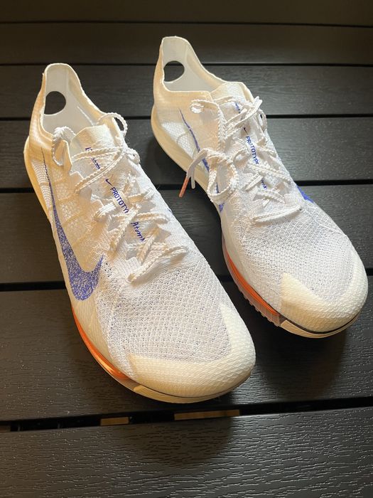 Vând Nike Air Zoom Victory 2  New