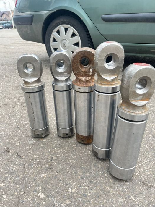 Cui (ochi) remorcă,rotativ