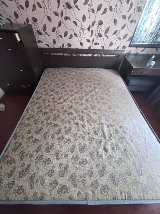 Двухспальная кровать