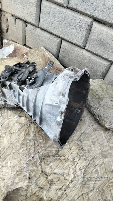 Мерс 124 запчасть