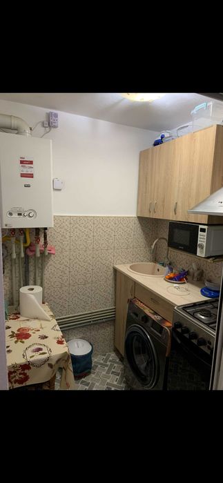 Proprietar, vând garsonieră Strada Posada, Etaj 2