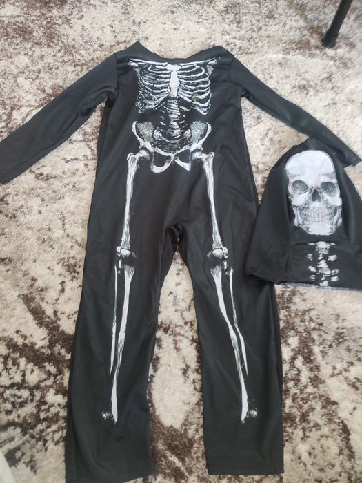 Oferta!Costum pentru copii