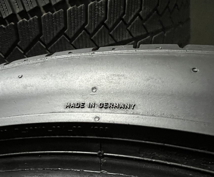 275/35/20 PIRELLI * 2бр.- като Нови!