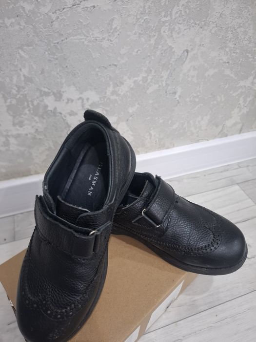 Продам детские кожанные туфли