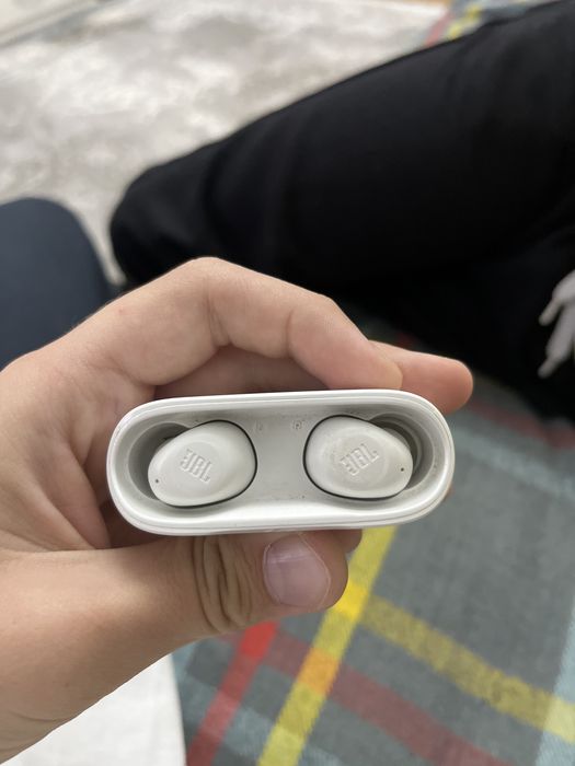 Наушники JBL маленькие