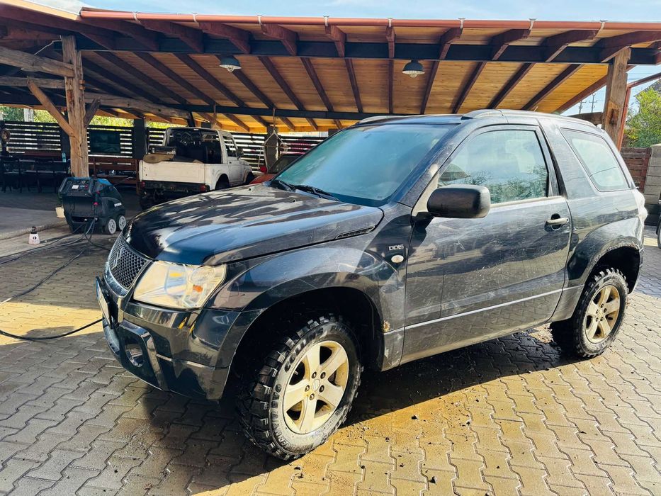 Dezmembrez sau Vand Suzuki Grand Vitara 2.0 an 2007