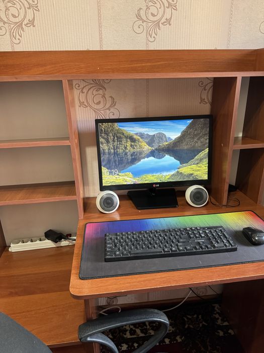 Компьютер, мышка, клавиатура, динамики БОНУС СТОЛ, СТУЛ