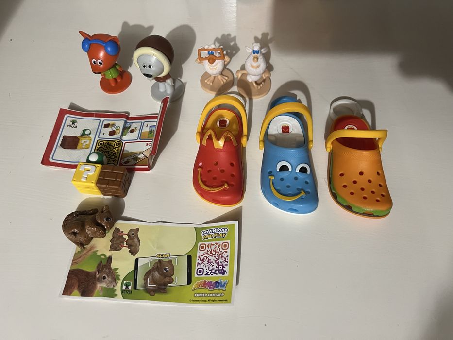 Продам игрушки из киндер сюрприза