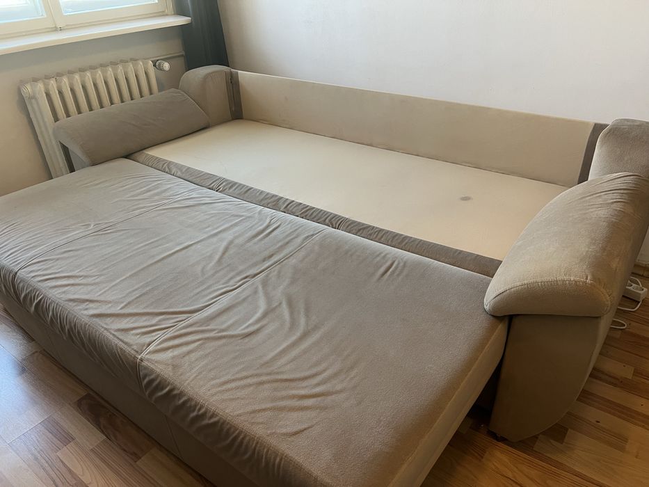 Canapea gri-crem 190 cm in stare foarte buna