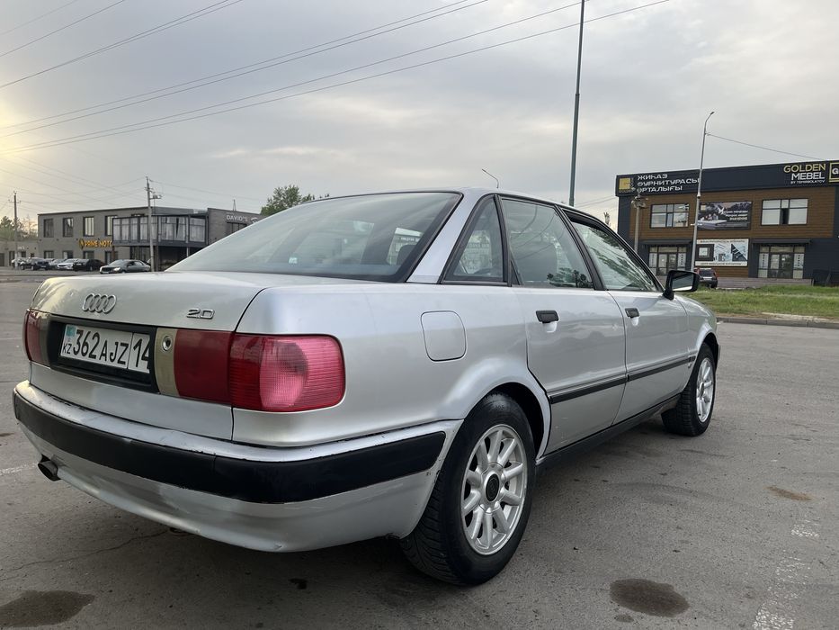Audi 80 b4 серебристая