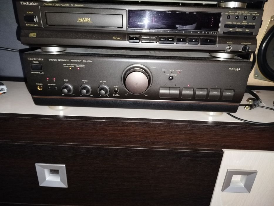 Amplificator Technics su-a600 perfect funcțional cu proba nu trimit .