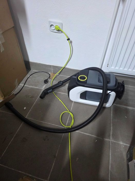Aspirator cu spalare prin injectie-extractie Karcher SE 3 Compact Home