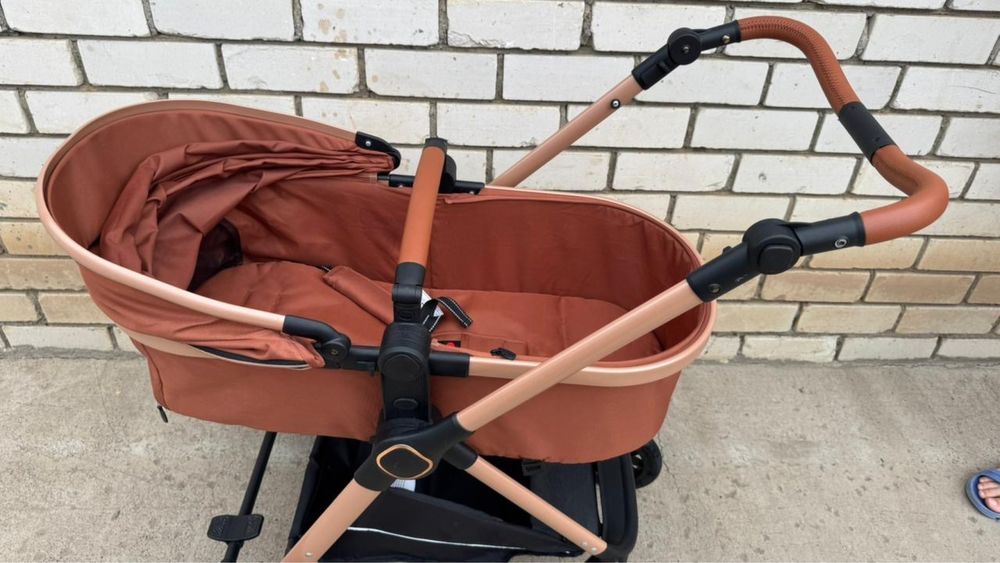 Продаю коляску детскую