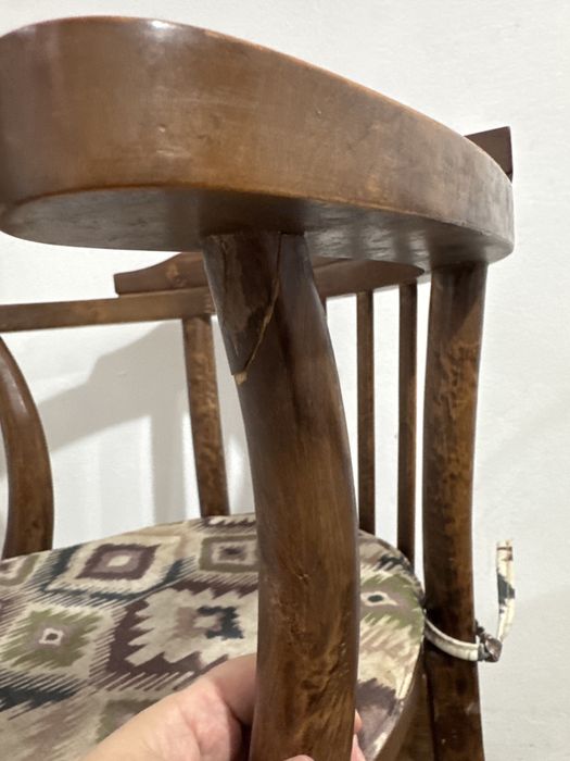 Продам стулья 2 шт