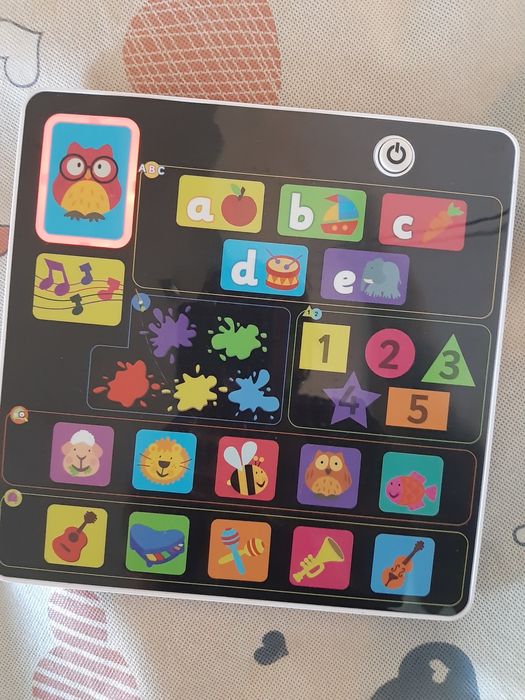 Tableta  interactivă  12 luni + Early Learning