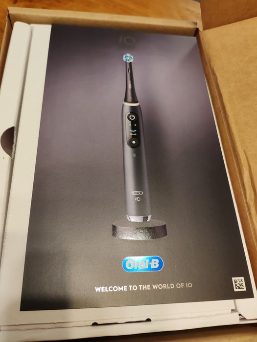 Oral-B iO Series 9 Black – Pachet Premium Complet cu Etui Încărcare