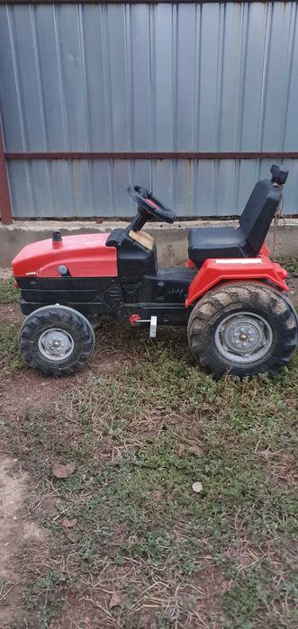 Tractor copii cu pedale