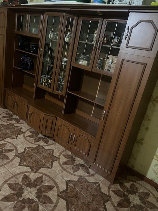 Стенка , мебельная горка