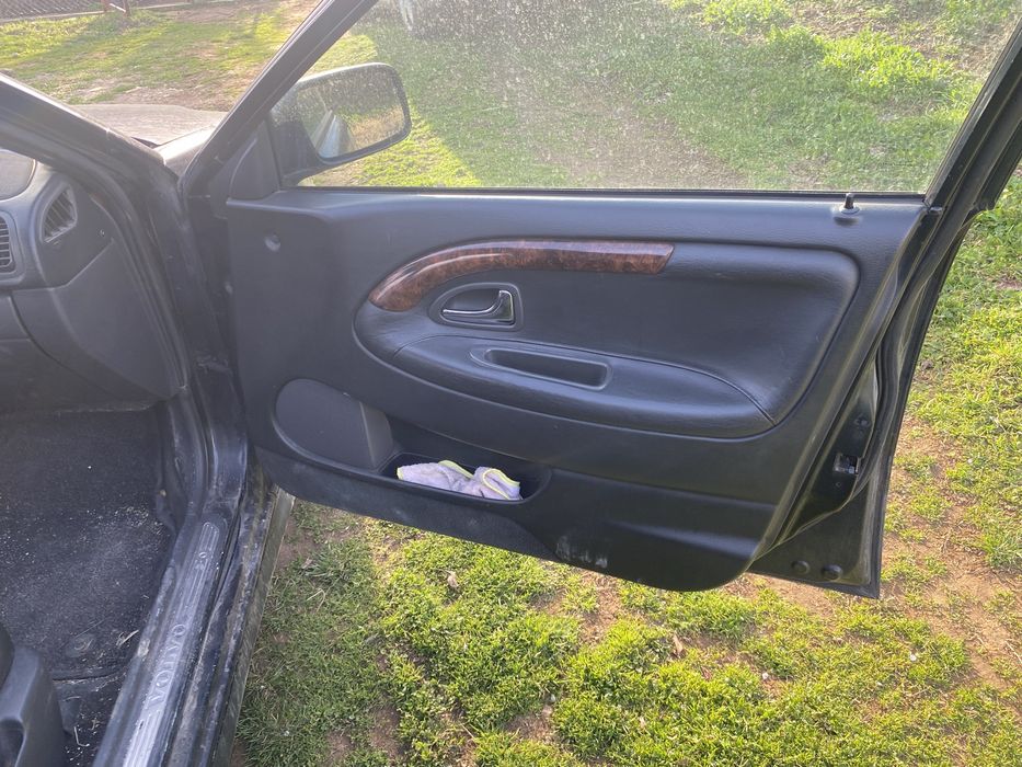 Volvo V40 99 г 1.9 95кс колата се продава на части