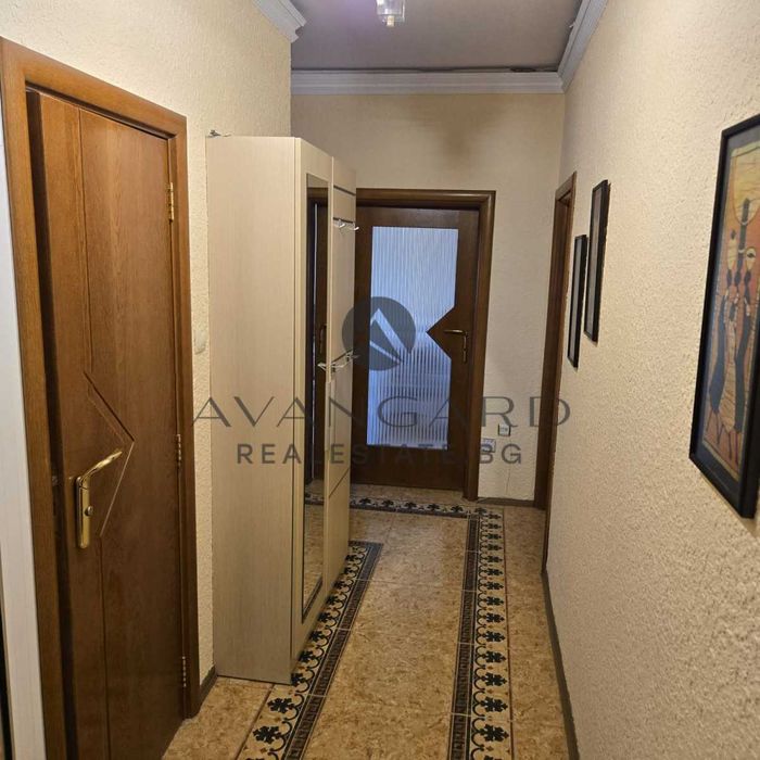 Продава се Тристаен апартамент в Пловдив, Кючук Париж - 92 кв.м за 2196 €/кв.м - Снимка #4