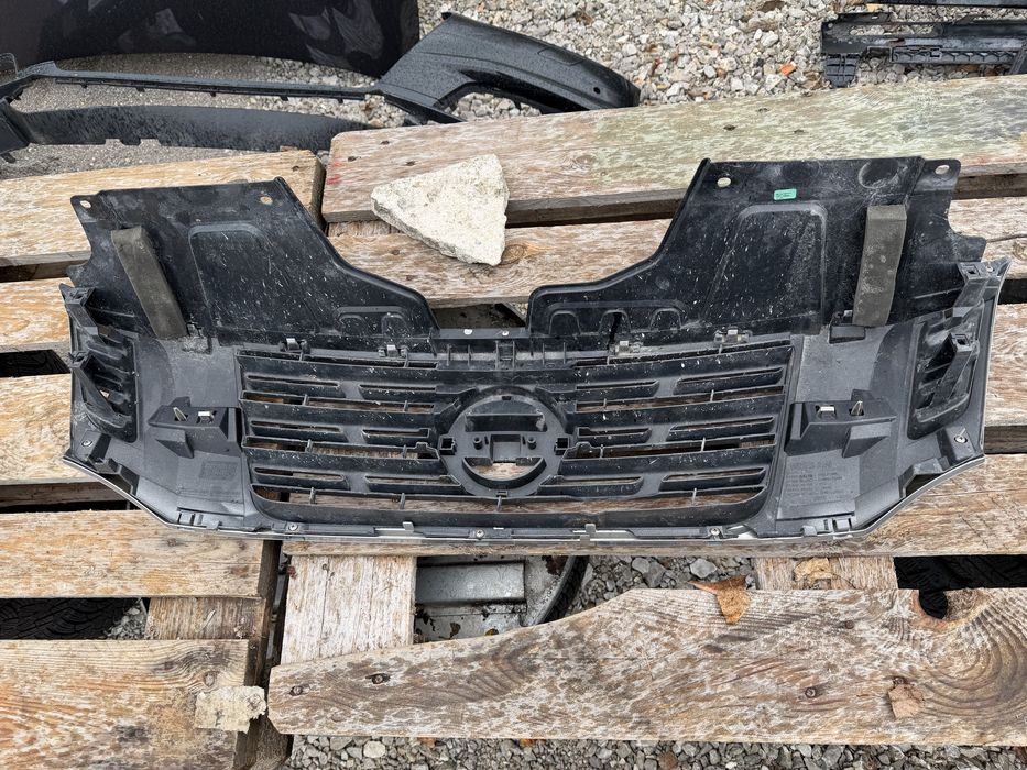 Решетка Nissan Navara